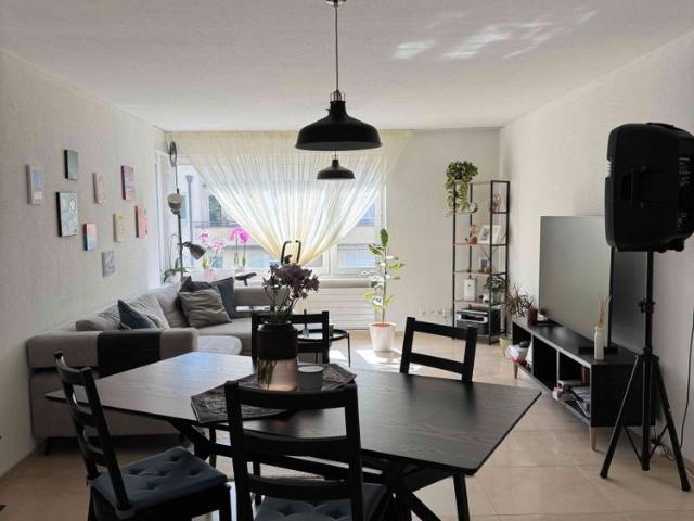 2.5 Zimmer, 70 m², 2. Stock
