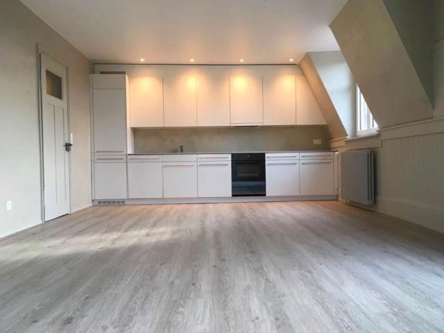 2.5 Zimmer, 70 m², 2. Stock