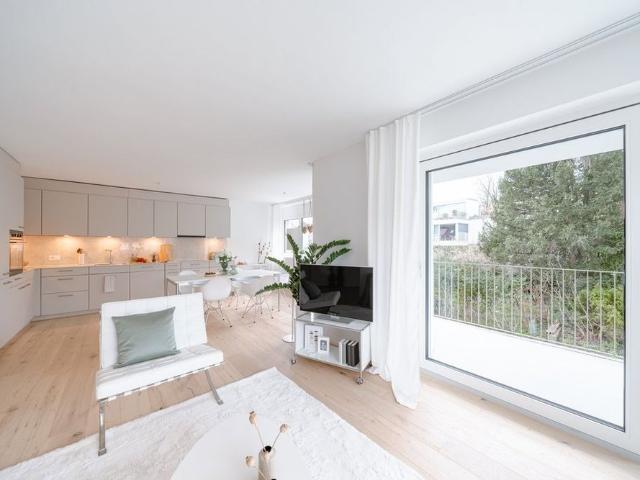 2.5 Zimmer, 71 m², 1. Stock