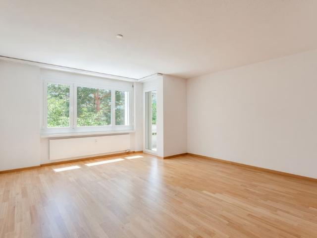 2.5 Zimmer, 72 m², 1. Stock