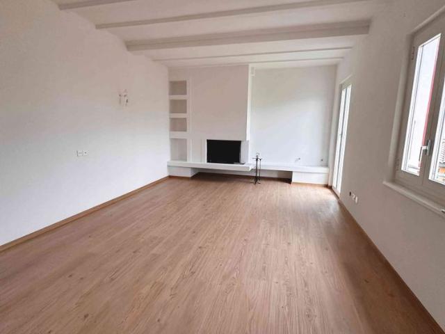 2.5 Zimmer, 72 m², 2. Stock