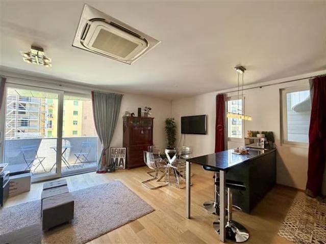 2.5 Zimmer, 72 m², 2. Stock