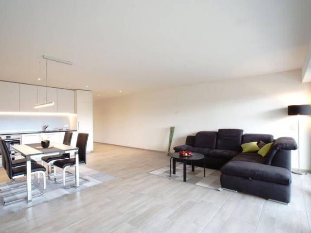 2.5 Zimmer, 72 m², EG