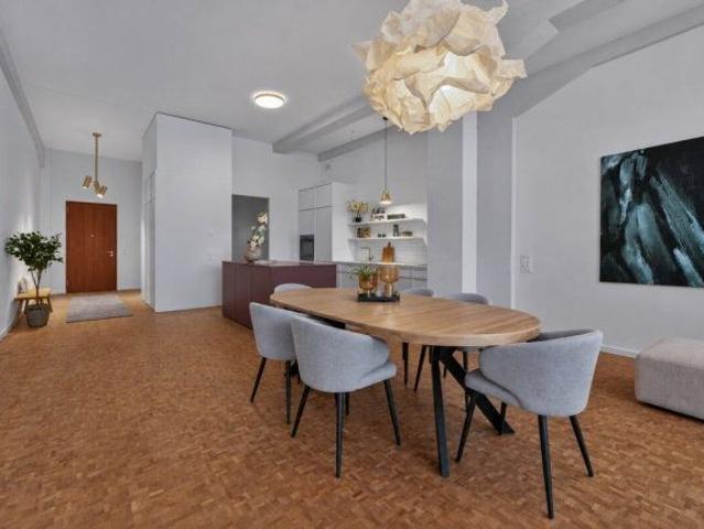 2.5 Zimmer, 84 m², 2. Stock