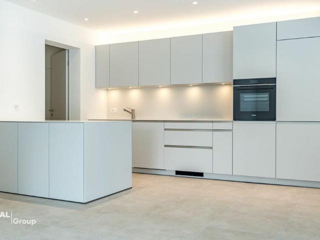 2.5 Zimmer, 85 m², 1. Stock