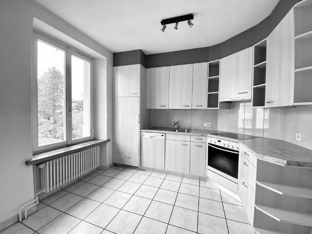 2.5 Zimmer, 85 m², 2. Stock