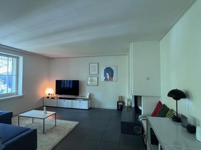2.5 Zimmer, 85 m², 4. Stock