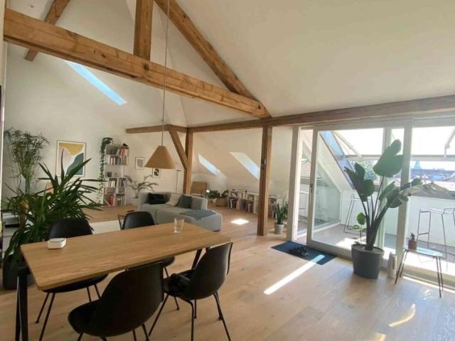 2.5 Zimmer, 85 m², 5. Stock