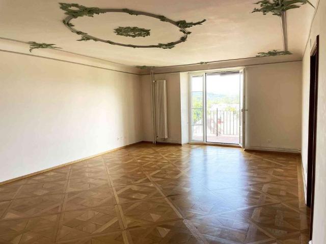 2.5 Zimmer, 86 m², 2. Stock