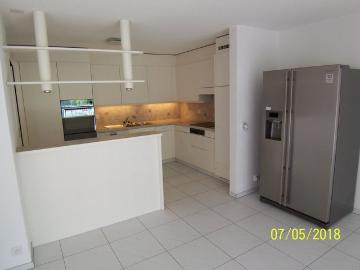 2.5 Zimmer, 87 m², 1. Stock