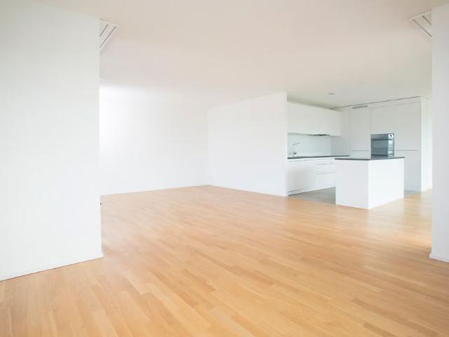 2.5 Zimmer, 87 m², EG