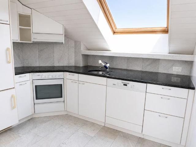 2.5 Zimmer, 80 m², 3. Stock