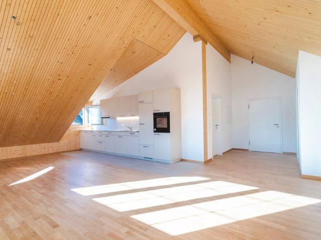 2.5 Zimmer, 80 m², 1. Stock