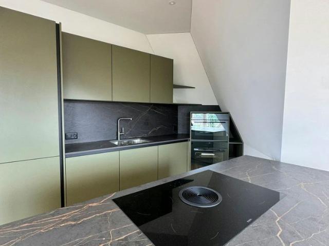 2.5 Zimmer, 80 m², 4. Stock