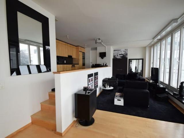 2.5 Zimmer, 80 m², 4. Stock