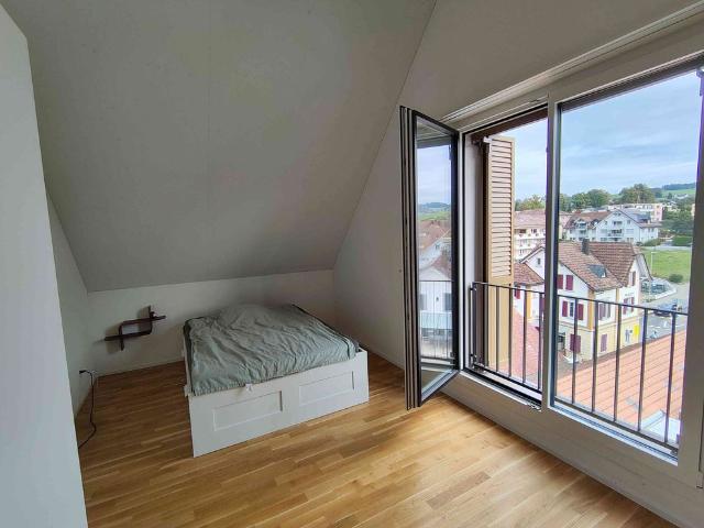2.5 Zimmer, 80 m², 4. Stock
