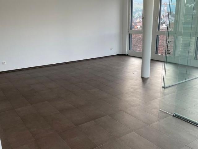 2.5 Zimmer, 80 m², 4. Stock