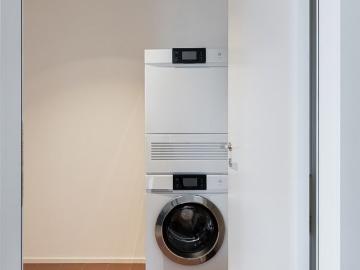 2.5 Zimmer, 80 m², 6. Stock