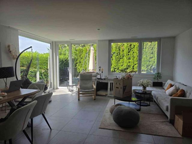2.5 Zimmer, 80 m², EG