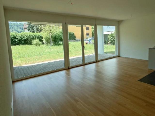2.5 Zimmer, 81 m², EG