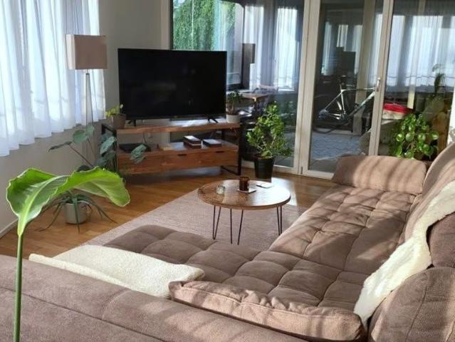 2.5 Zimmer, 82 m², 1. Stock