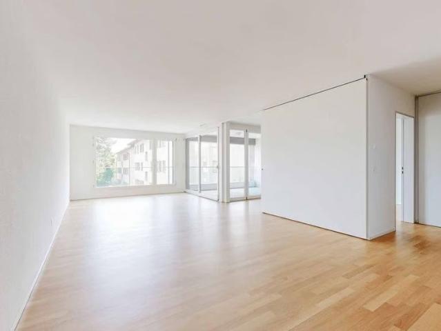 2.5 Zimmer, 82 m², EG