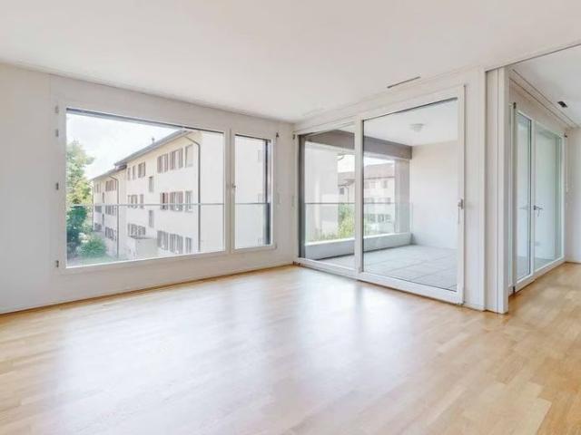 2.5 Zimmer, 82 m², EG