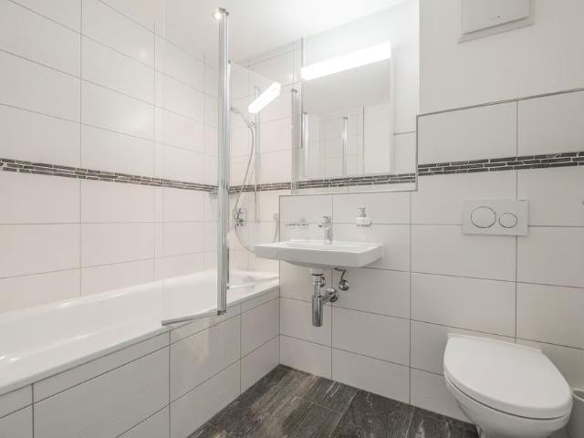 2.5 Zimmer, 98 m², 1. Stock