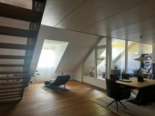 2.5 Zimmer, 98 m², 4. Stock