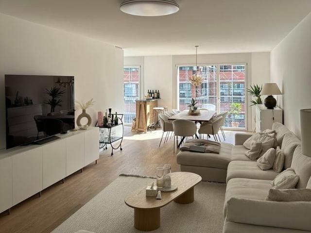 2.5 Zimmer, 90 m², 3. Stock