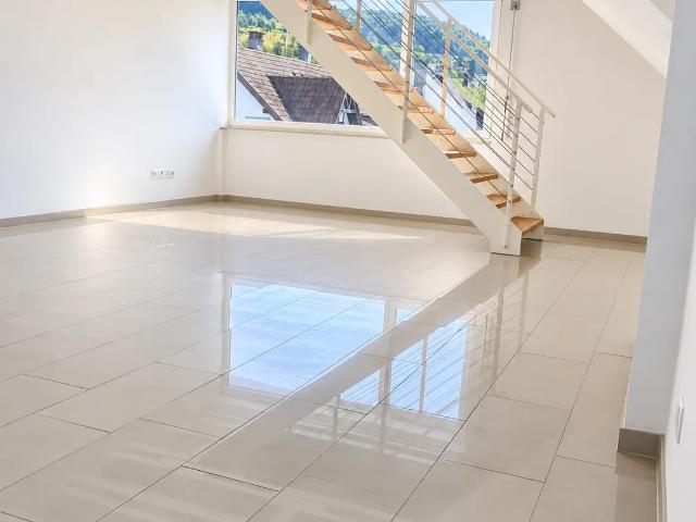 2.5 Zimmer, 90 m², 3. Stock