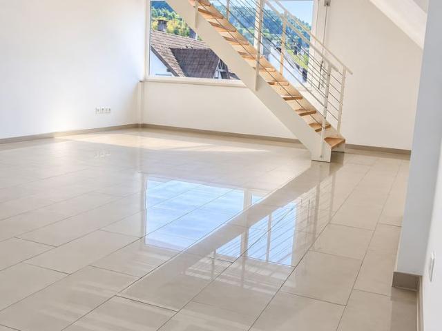 2.5 Zimmer, 90 m², 3. Stock
