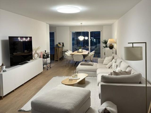 2.5 Zimmer, 90 m², 3. Stock