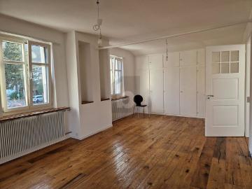 2.5 Zimmer, 90 m², 1. Stock