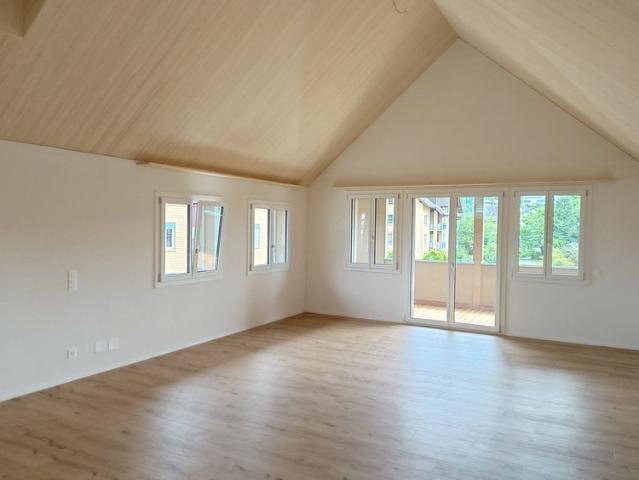 2.5 Zimmer, 90 m², 2. Stock