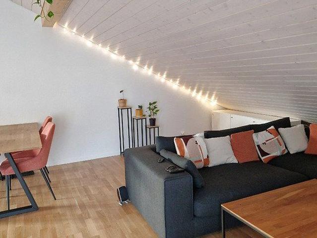 2.5 Zimmer, 90 m², 4. Stock