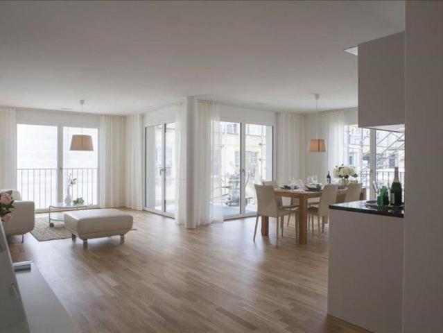 2.5 Zimmer, 93 m², 3. Stock