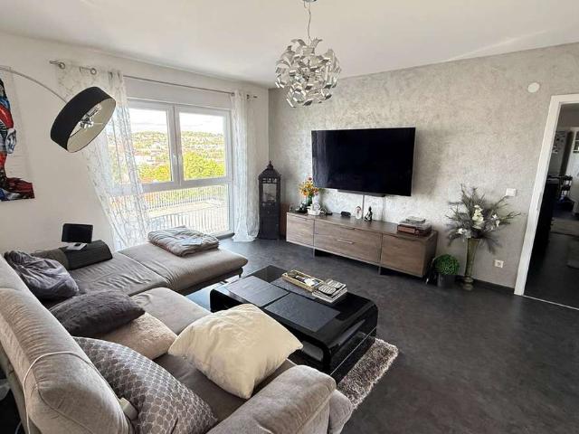 2,5 Zimmerwohnung in Toplage und toller Aussicht