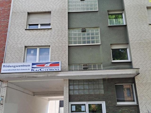 2,5 Zimmerwohnung mit Balkon in Citynähe
