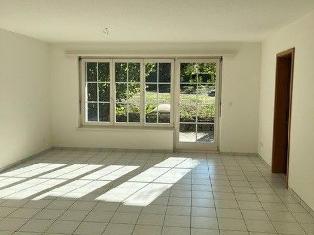 2.5 Zimmerwohnung mit Gartensitzplatz