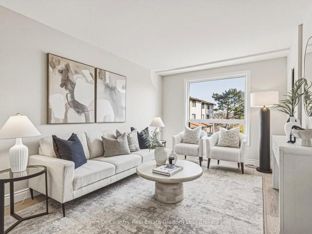 2 64 Bronte Street S, Milton | Sold, W12976 | Condos. Ca