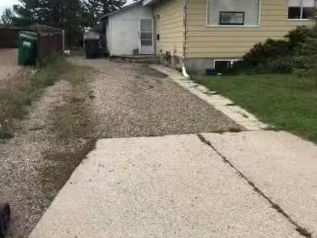 2 62 Carleton Road West, Lethbridge, AB, T1K 3X5 house for l.