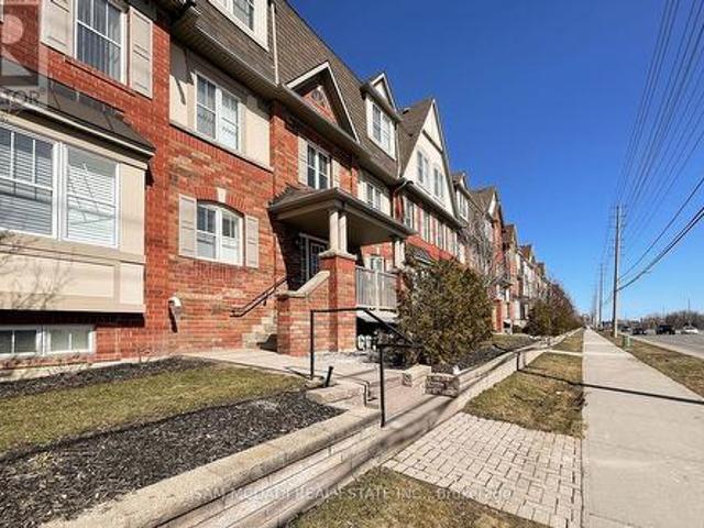 2 639 Dundas Street W, Mississauga, ON, L5B 0B5 townhouse for lease | Listing ID W13516 | Royal LePage