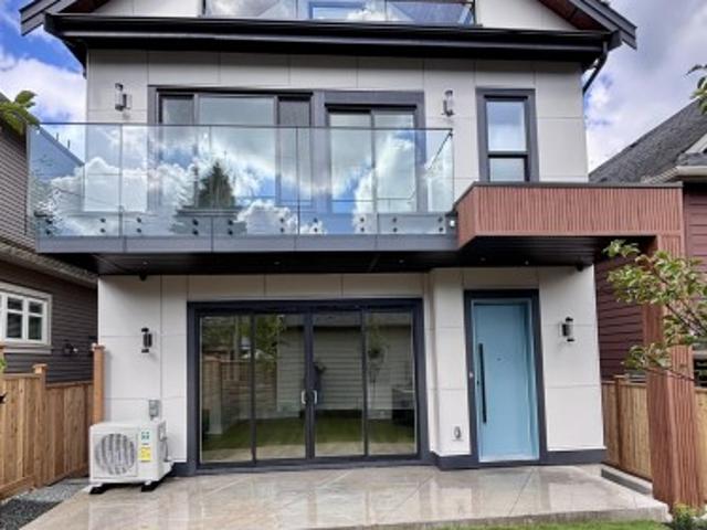2 746 12Th Avenue E, Vancouver, BC, V5T 2H9 duplex for sale | Listing ID R3173 | Royal LePage