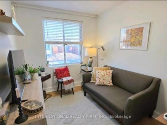2 75 Auburn Avenue, Toronto, ON, M6H 2L8 house for lease | Listing ID W13727 | Royal LePage