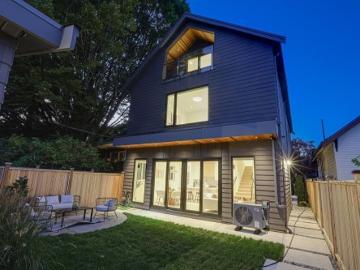 Greater Vancouver - Patio, Balcony, Air conditioning