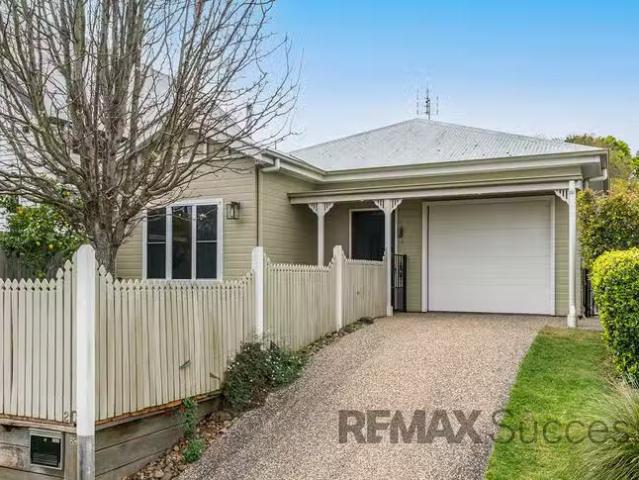 2C Allan Street, North Toowoomba, QLD 4350