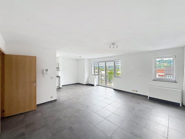 2CH apartment with cellar, outdoor parking and terrace