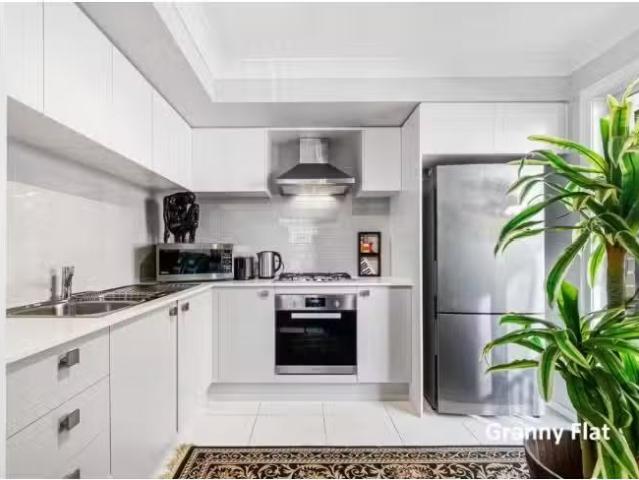 2a/72 Newling Street, Lisarow Apartment for rent Listed by Go.