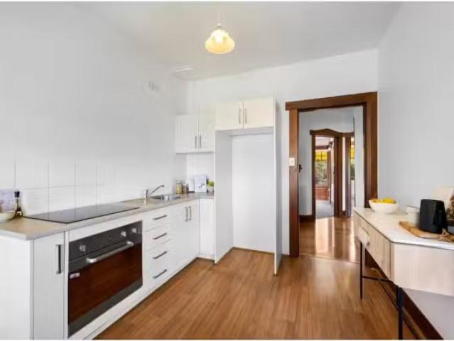 2A Albuera Street, Battery Point House for rent Listed by Ais.